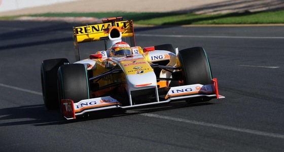 Renault-F1-sur-les-grilles-de-depart-en-2010