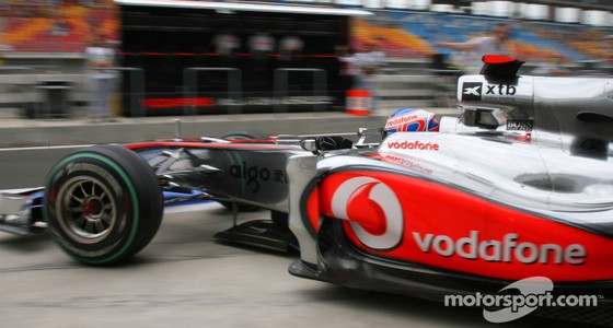 Montreal-EL1-McLaren-et-Mercedes-devant