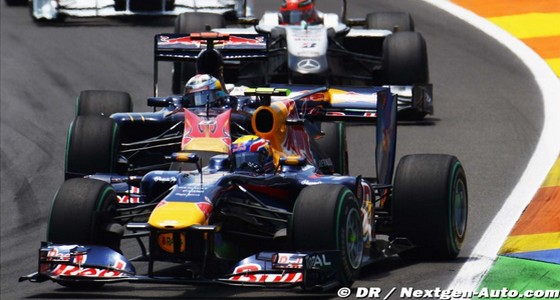 Valence-RedBull-Vettel-et-Webber-s-envolent