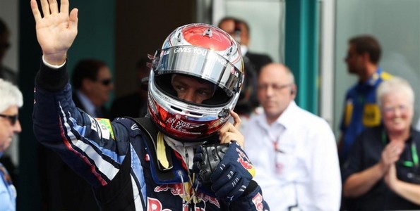 Red-Bull-Renault-et-Sebastian-Vettel-sur-le-podium