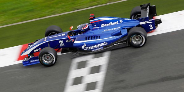 Mikhail-Aleshin-remporte-la-Formule-Renault-3-5