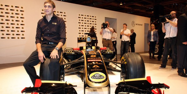 Vitaly-Petrov-Fier-d-appartenir-a-Lotus-Renault-GP