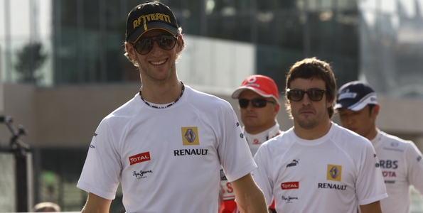 Romain-Grosjean-troisieme-pilote-Lotus-Renault-GP