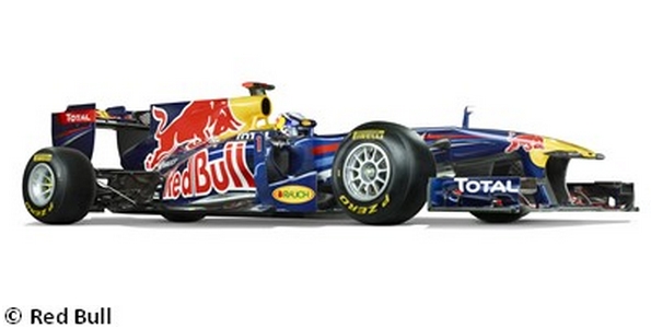 La-Red-Bull-Racing-Renault-RB7-pointe-le-bout-de-son-nez