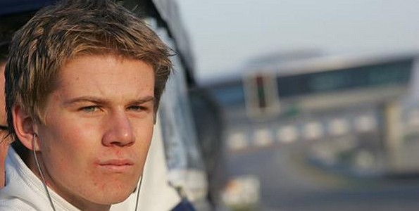 Nico-Hulkenberg-et-Vitantonio-Luizzi-s-interessent-a-Renault