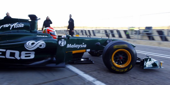 Team-Lotus-Renault-apprivoise-sa-T128