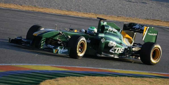 Team-Lotus-Renault-toujours-en-manque-de-fiabilite