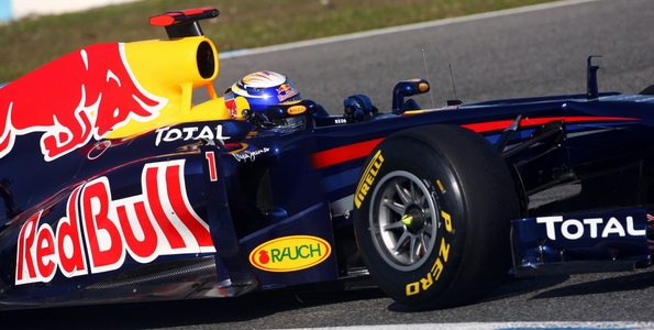 Le-Red-Bull-Racing-Renault-enchaine-les-tours-sans-soucis