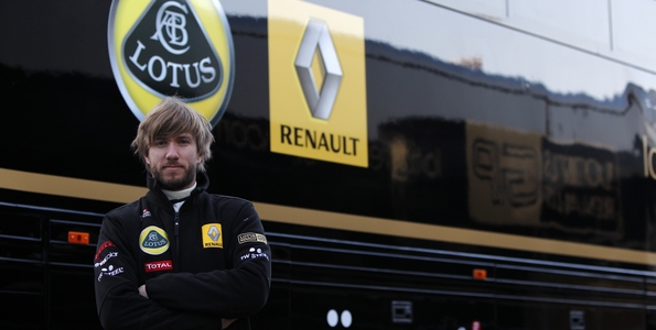 Officiel-Lotus-Renault-GP-signe-Nick-Heidfeld