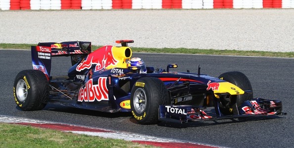 Red-Bull-Renault-poursuit-sa-domination-a-Barcelone