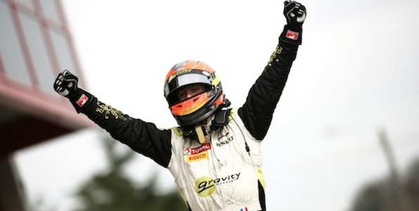 Romain-Grosjean-Champion-GP2-Asia-2010-2011