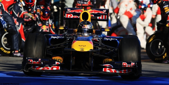 Webber-et-Vettel-attendent-Sepang-de-pied-ferme