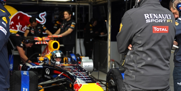 Renault-Sport-F1-continue-sur-sa-lancee