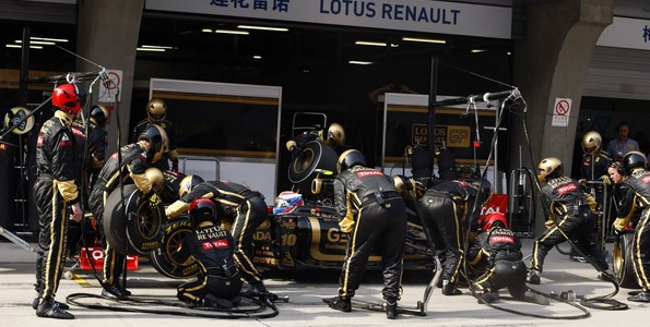 Lotus-Renault-GP-tire-les-lecons-de-Chine