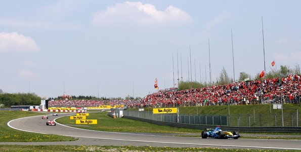 Guide-du-circuit-du-Nurburgring-par-Lotus-Renault-GP