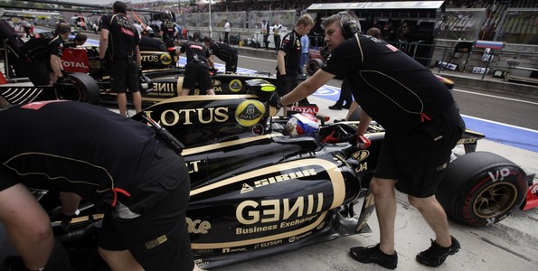 Lotus-Renault-GP-conserve-ses-echappements-a-l-avant