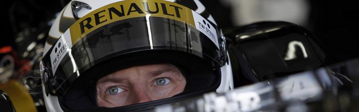 Plus-de-photos-de-Kimi-Raikkonen-a-bord-de-la-R30