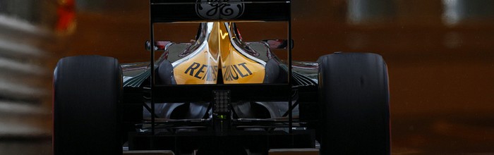 Officiel-Caterham-Renault-signe-Charles-Pic