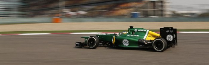 Caterham-et-Marussia-au-coude-a-coude-a-Shanghai