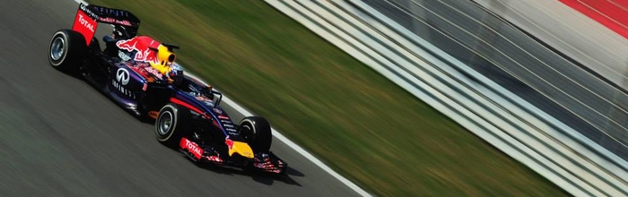 Bahrein-La-Red-Bull-Renault-RB10-en-piste-ce-lundi