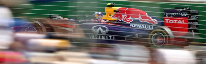 Daniel-Ricciardo-en-fete-Sebastian-Vettel-en-difficulte