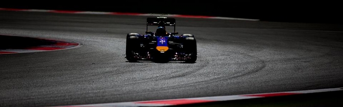 EP-UK-J1-ca-roule-pour-RBR-Lotus-et-Caterham