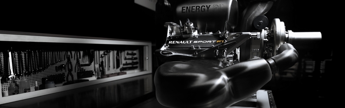 Renault-Sport-F1-lance-sa-saison-2015