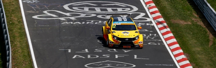 Lada-Sport-WTCC-a-l-attaque-de-L-enfer-vert