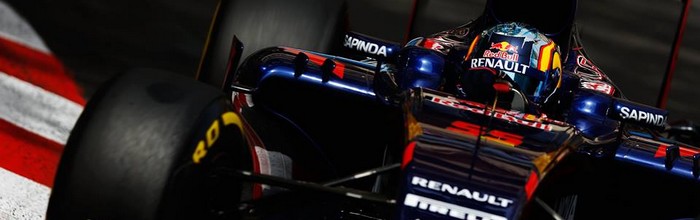 Carlos-Sainz-Jr-penalise