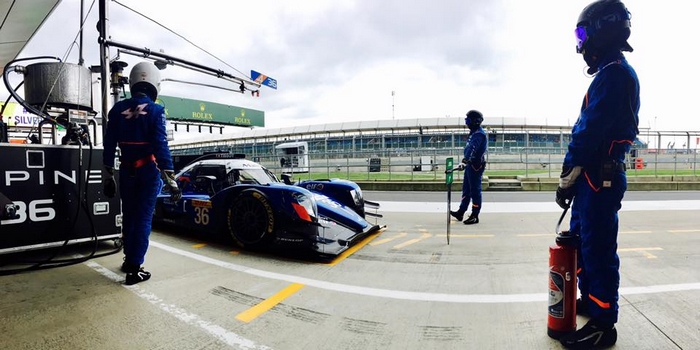 Alpine-loupe-une-belle-occasion-aux-6-Heures-de-Silverstone