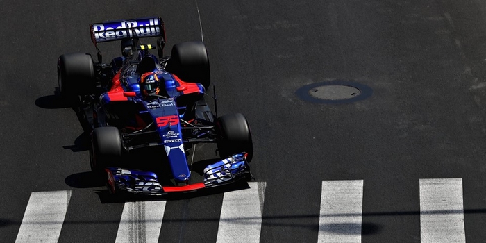 Monaco-EL2-la-famille-Red-Bull-s-amuse-Renault-dans-le-dur