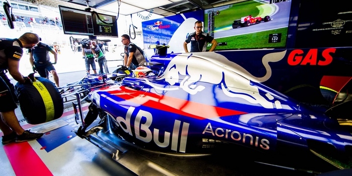 Un-debut-de-journee-catastrophique-pour-Toro-Rosso-au-Bresil