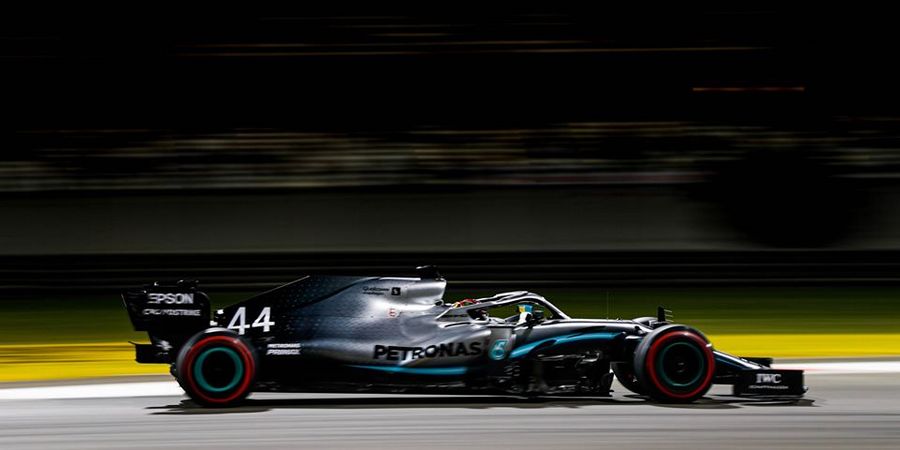 Abu-Dhabi-Qualifs-Lewis-Hamilton-en-taille-patron-la-Q3-pour-Renault