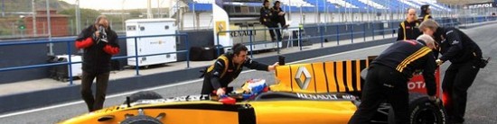 La-pluie-perturbe-le-programme-de-Renault-F1