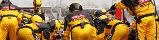 Renault-F1-nous-explique-les-arrets-aux-stands-2010