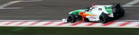 Un-moteur-Renault-dans-les-Force-India-en-2011