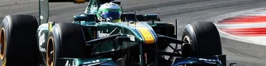 Le-Team-Lotus-Renault-face-a-Lotus-Renault-GP