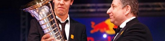 Sebastian-Vettel-recoit-son-trophee-a-Monaco