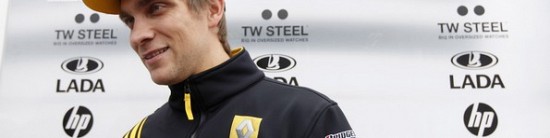 Officiel-Vitaly-Petrov-prolonge-chez-Lotus-Renault-GP