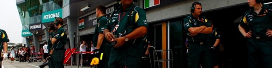 Le-Team-Lotus-Renault-touche-enfin-au-but-en-Malaisie