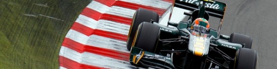 Les-deux-voitures-a-l-arrivee-pour-le-Team-Lotus-Renault