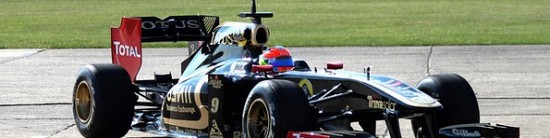 Romain-Grosjean-prend-le-volant-de-la-Renault-R31