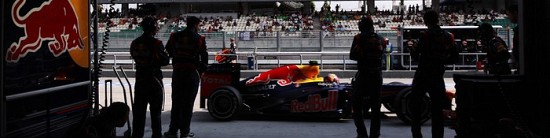 Red-Bull-Renault-loupe-le-coche-a-Barcelone