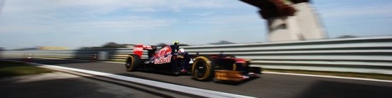 Officiel-Vergne-et-Kvyat-chez-Toro-Rosso-Renault-en-2014