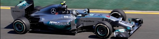 Melbourne-Course-Rosberg-et-Mercedes-sur-un-nuage