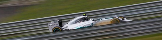 Autriche-Course-Mercedes-in-Renault-out