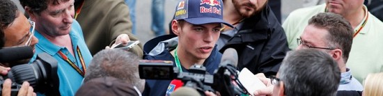 STR-Renault-Max-Verstappen-en-piste-en-EL1-des-Austin