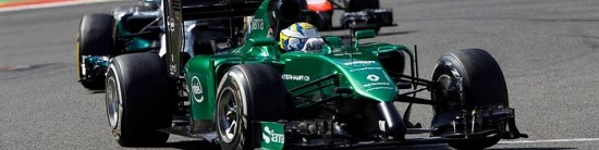 Monza-Caterham-Renault-avec-Kamui-Kobayashi-et-Marcus-Ericsson