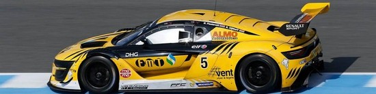 La-Renault-RS01-en-GT-Tour-pour-preparer-2016