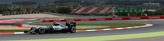 Espagne-EL3-Mercedes-domine-Red-Bull-pas-loin